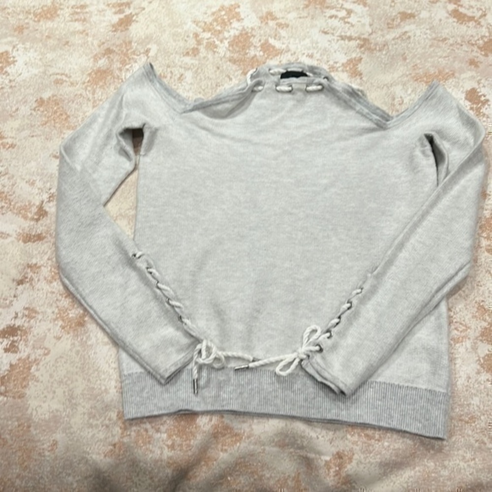 Intermix cold shoulder sweater size P